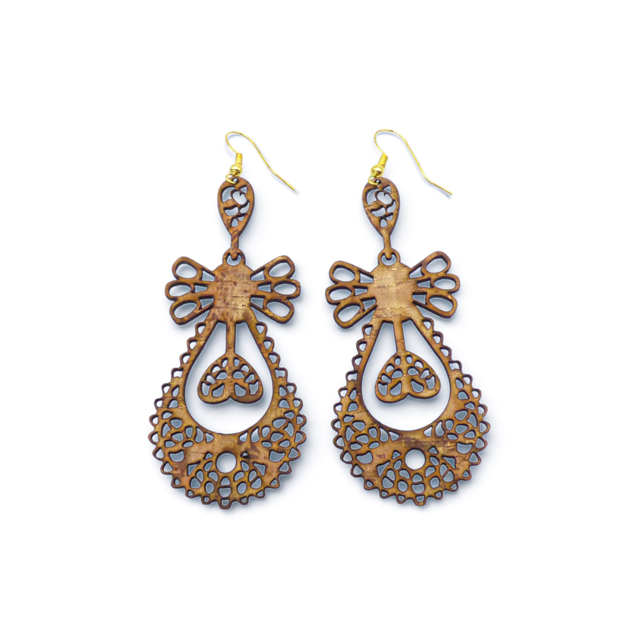 Boucles d'oreilles en liège "Volutes Élégantes" d'Artipel, pendantes avec un design naturel et élégant.