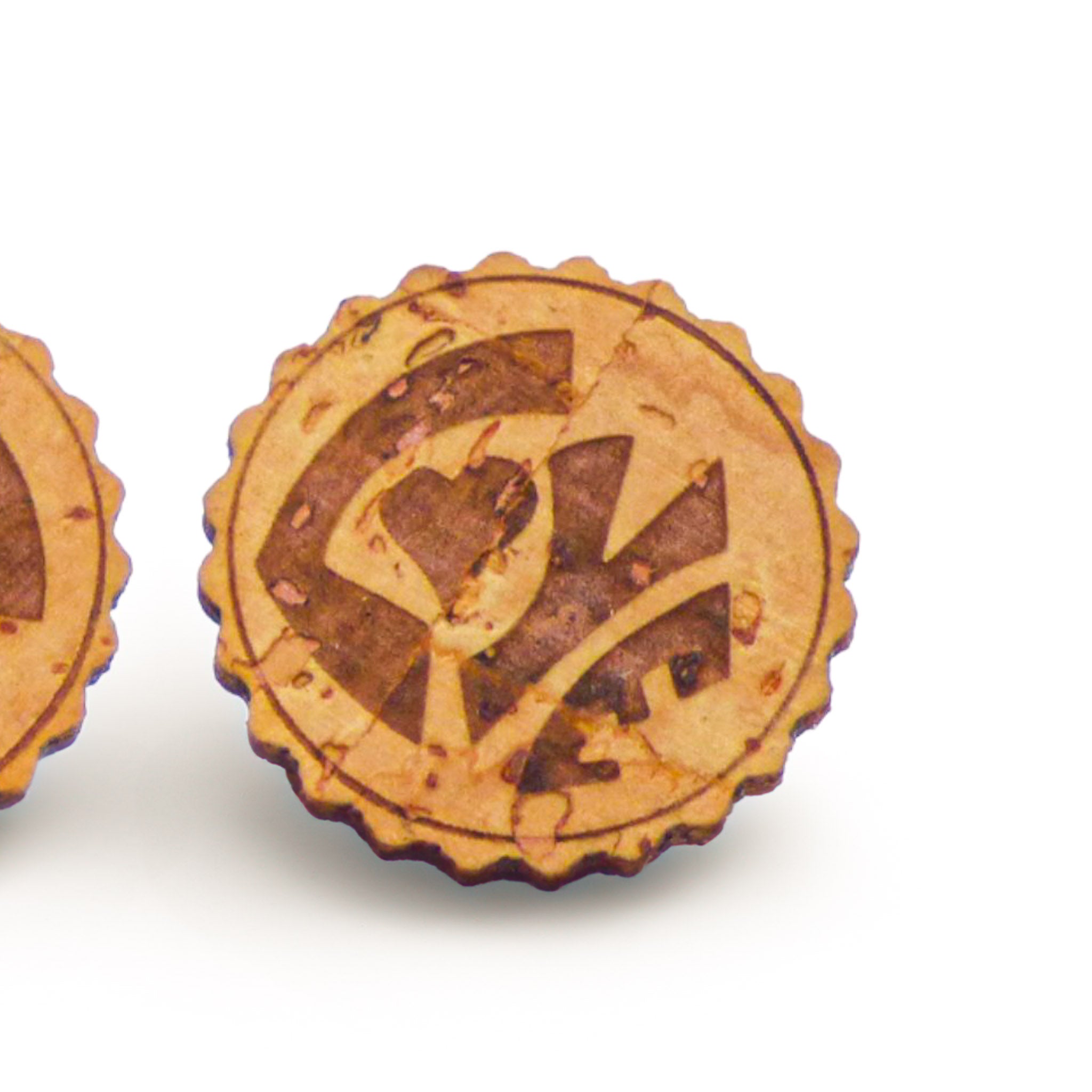 Boucles d'Oreilles vegan et éco-responsable en liège naturel du Portugal : Clous d'oreilles en liège Love - Artipel - Home & Liège