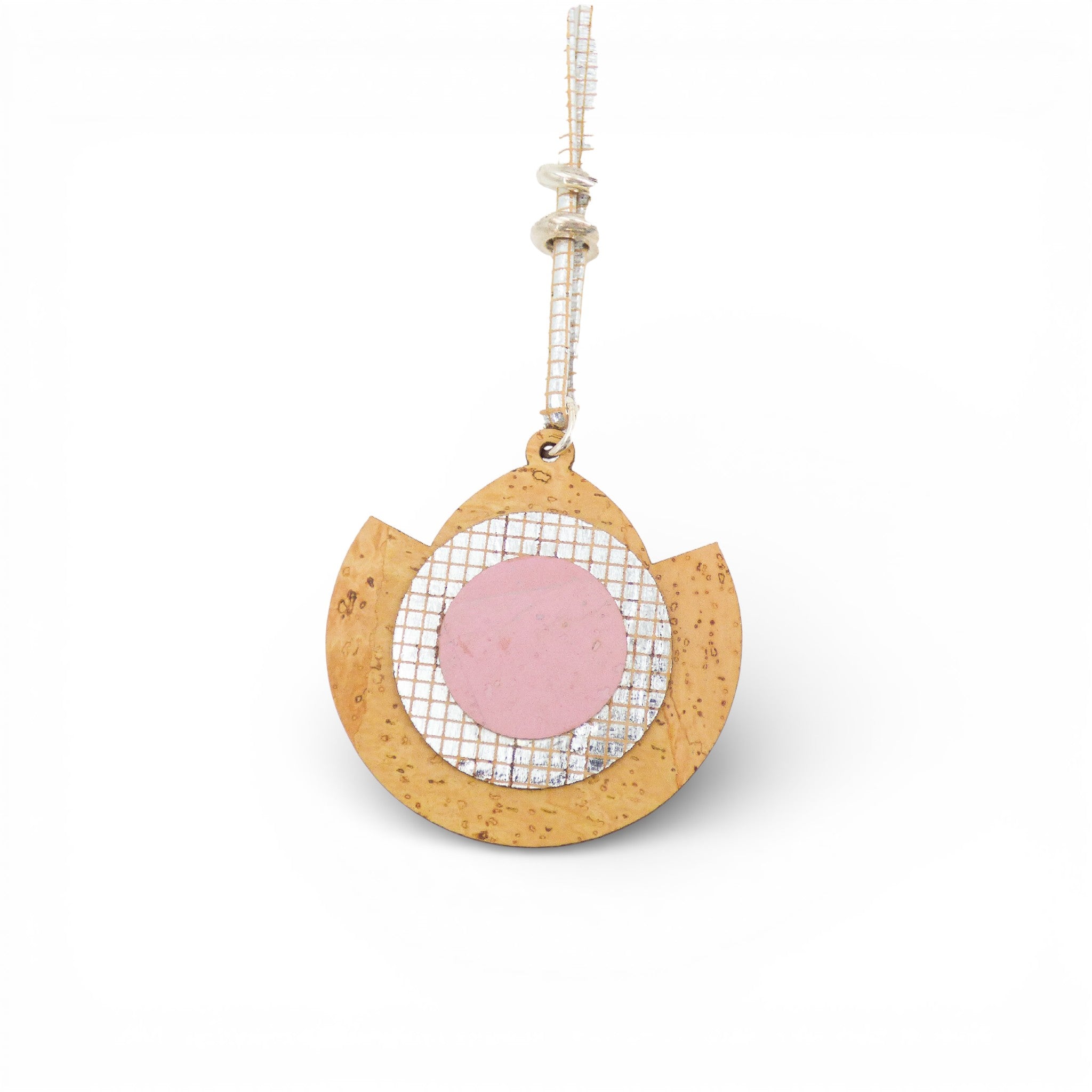 Pendentif Oculus en liège, motif grille argent et rond rose — Artipel, Portugal