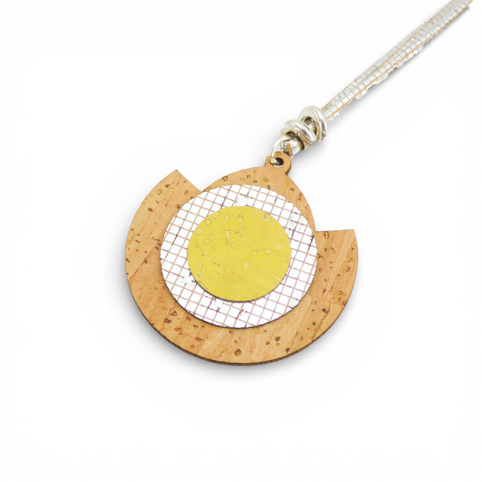 Collier vegan et éco-responsable en liège naturel du Portugal : Collier Liège Oculus - Artipel - Home & Liège