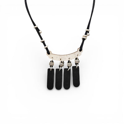 Collier liège noir et blanc — Artipel — bijou femme cadeau original artisanat