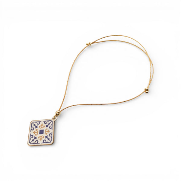 Collier "Azulejo" en liège de la marque Artipel, présentant un design moderne avec des motifs colorés.