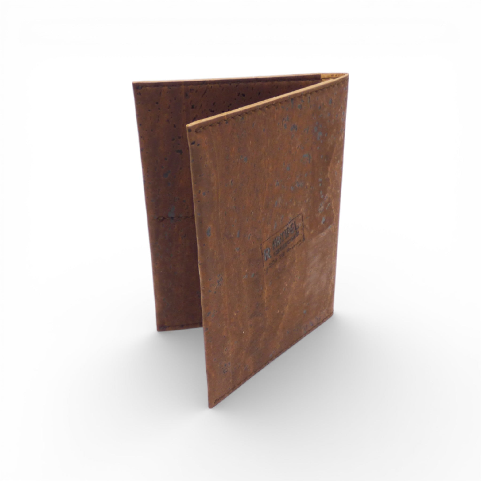 Pochette passeport en liège Artipel, porte-monnaie élégant avec texture naturelle et design pratique.