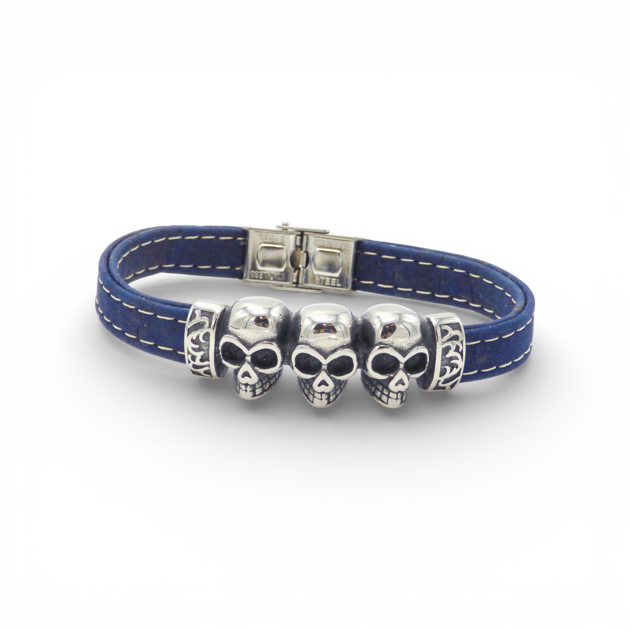 Cork Colors men's bracelet featuring a skull design, made from eco-friendly cork material in natural tones.