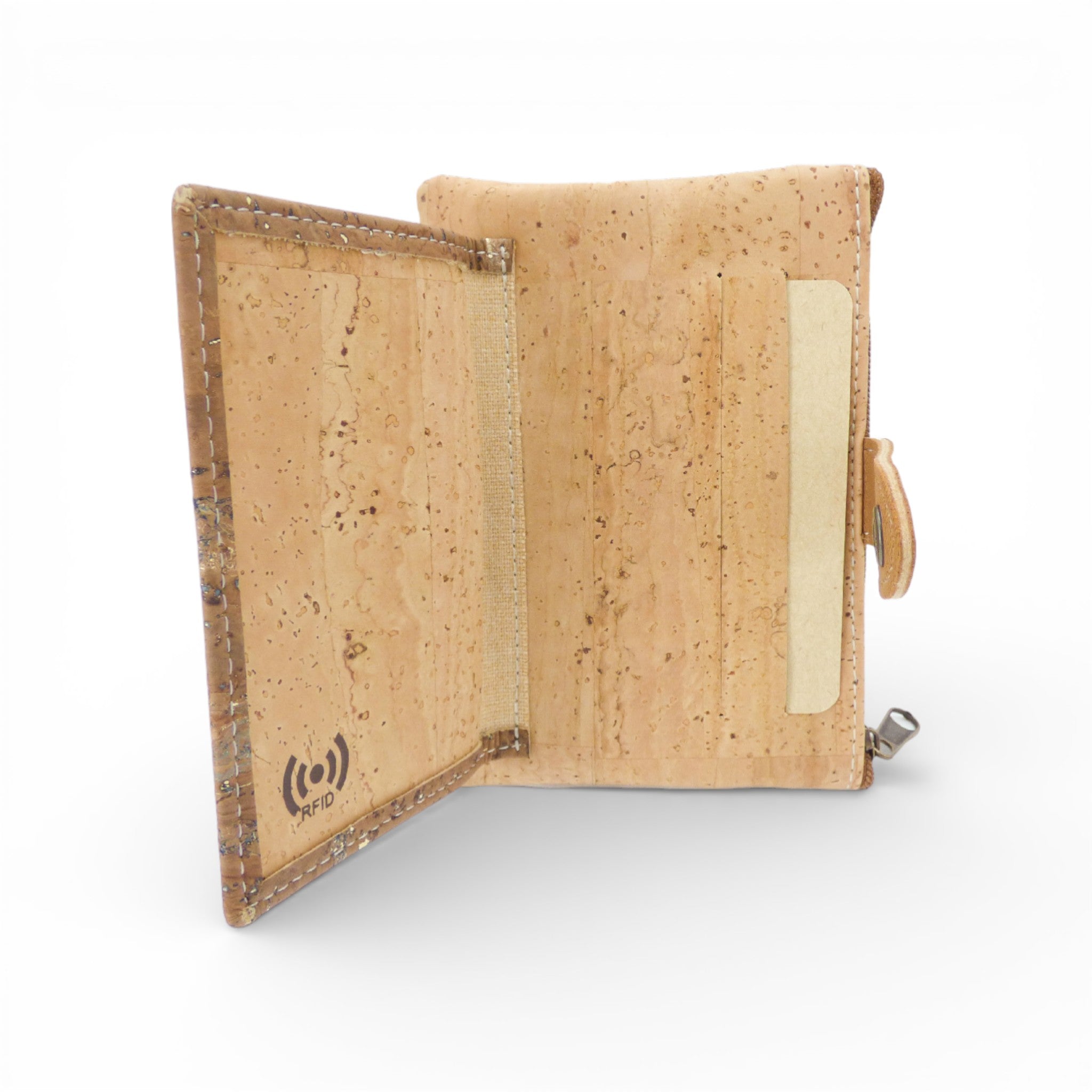 Intérieur ouvert d'un porte-monnaie en liège naturel — Montado, rangement cartes et logette RFID, Portugal