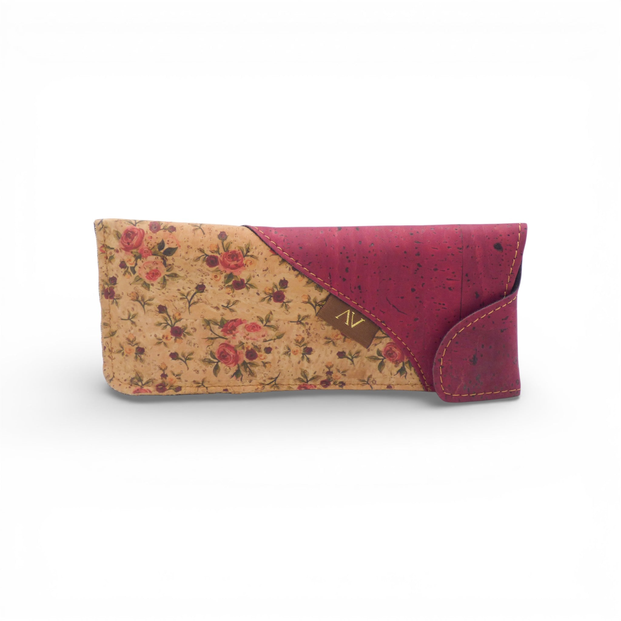 Étui à lunettes en liège Amador Varum, affichant une texture naturelle et un design élégant, posé sur une surface neutre.