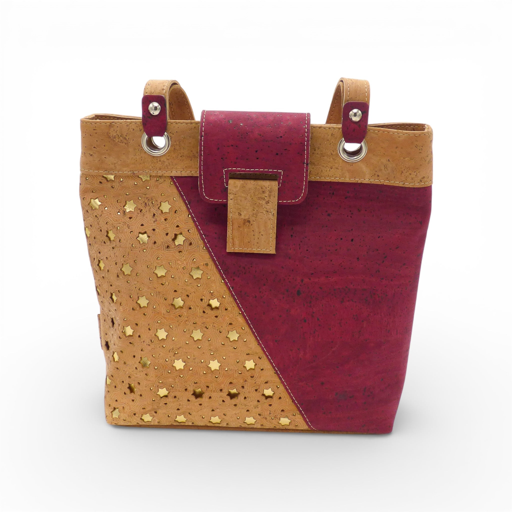 Sac en liège sobre avec motif étoile géométrique, modèle de la marque Sobreiro, vue en gros plan.