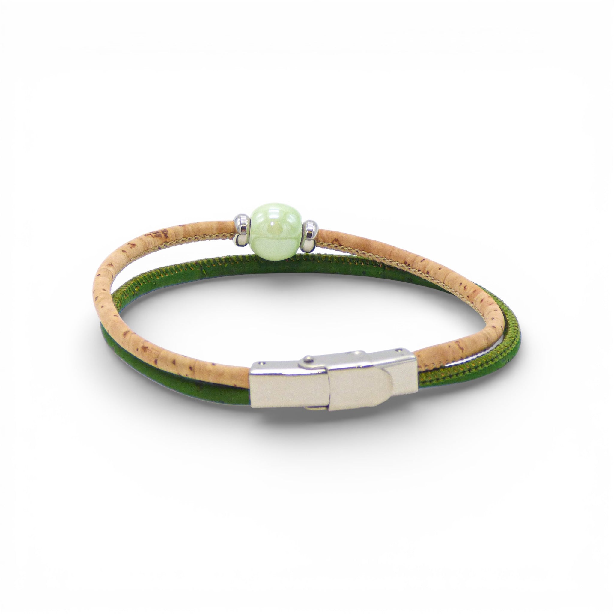 Bracelet en liège naturel et vert, perle céramique — Cork Colors, fermoir aimanté acier, Portugal
