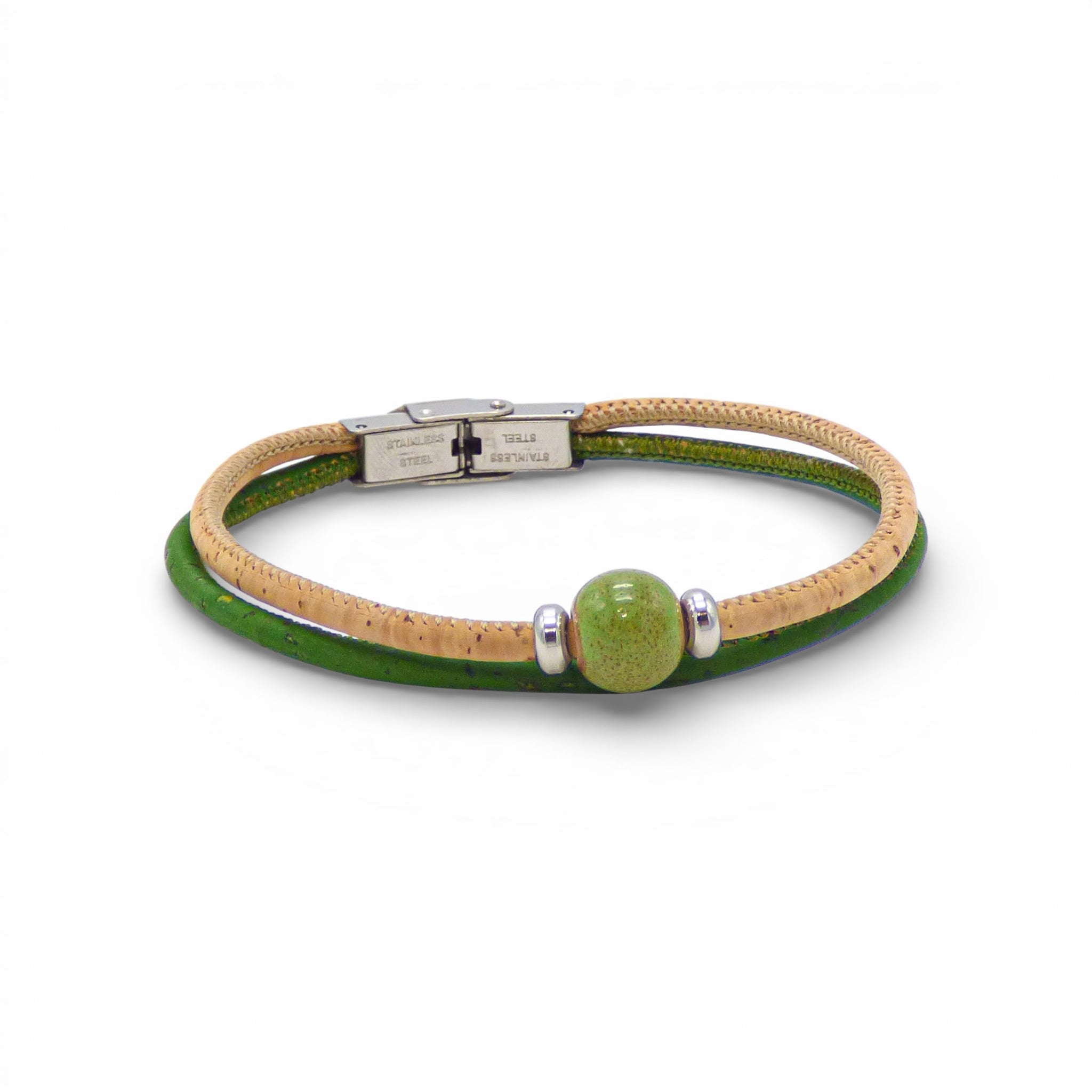 Bracelet en liège naturel et vert, perle céramique — Cork Colors, fermoir aimanté acier, Portugal