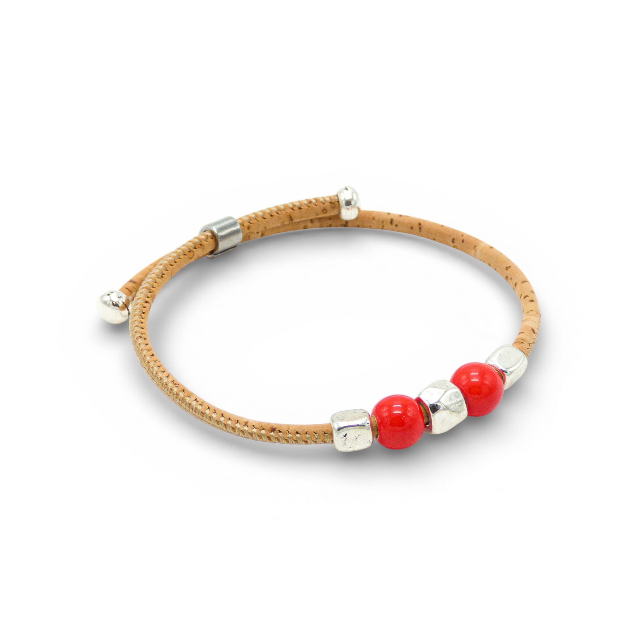 Bracelet jonc fin en liège naturel, perles rouges — Cork Colors, fermoir métal blanchi, Portugal