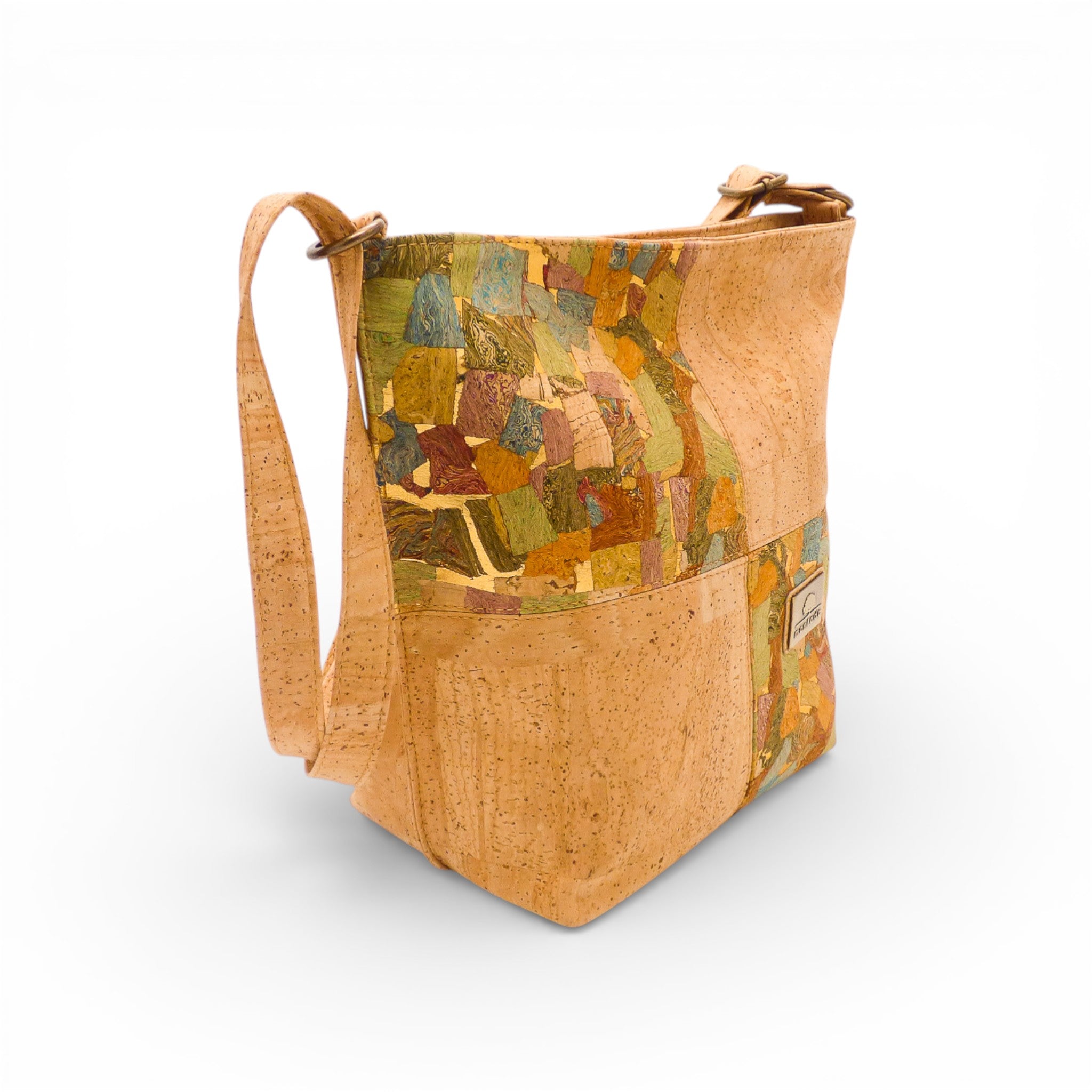 Sac bandoulière Montado en liège - vue complète, format porté