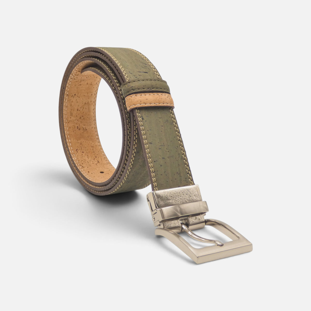 Ceinture réversible en liège vert olive, envers naturel et passant clair