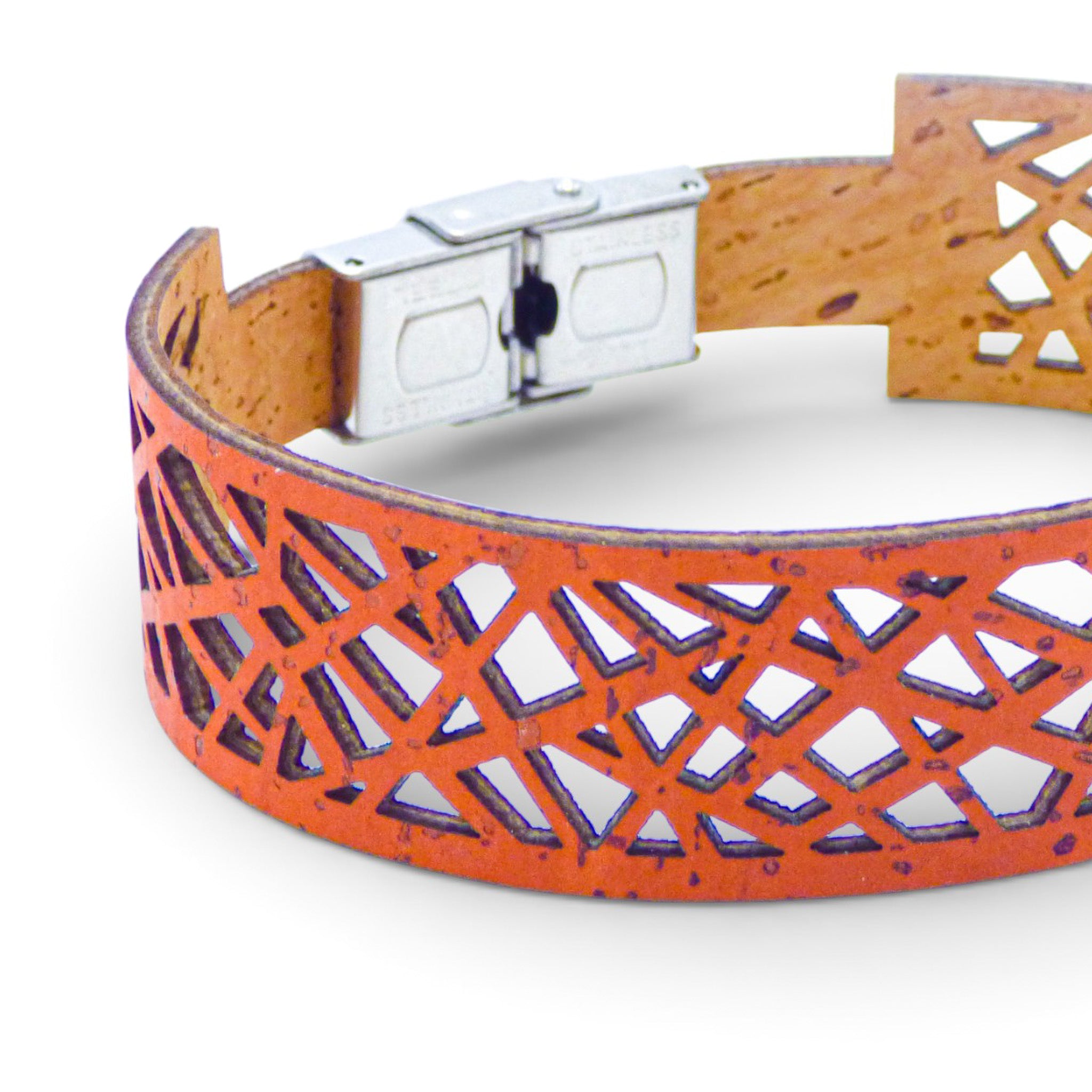 Bracelet liège porté — manchette géométrique Cork Colors femme