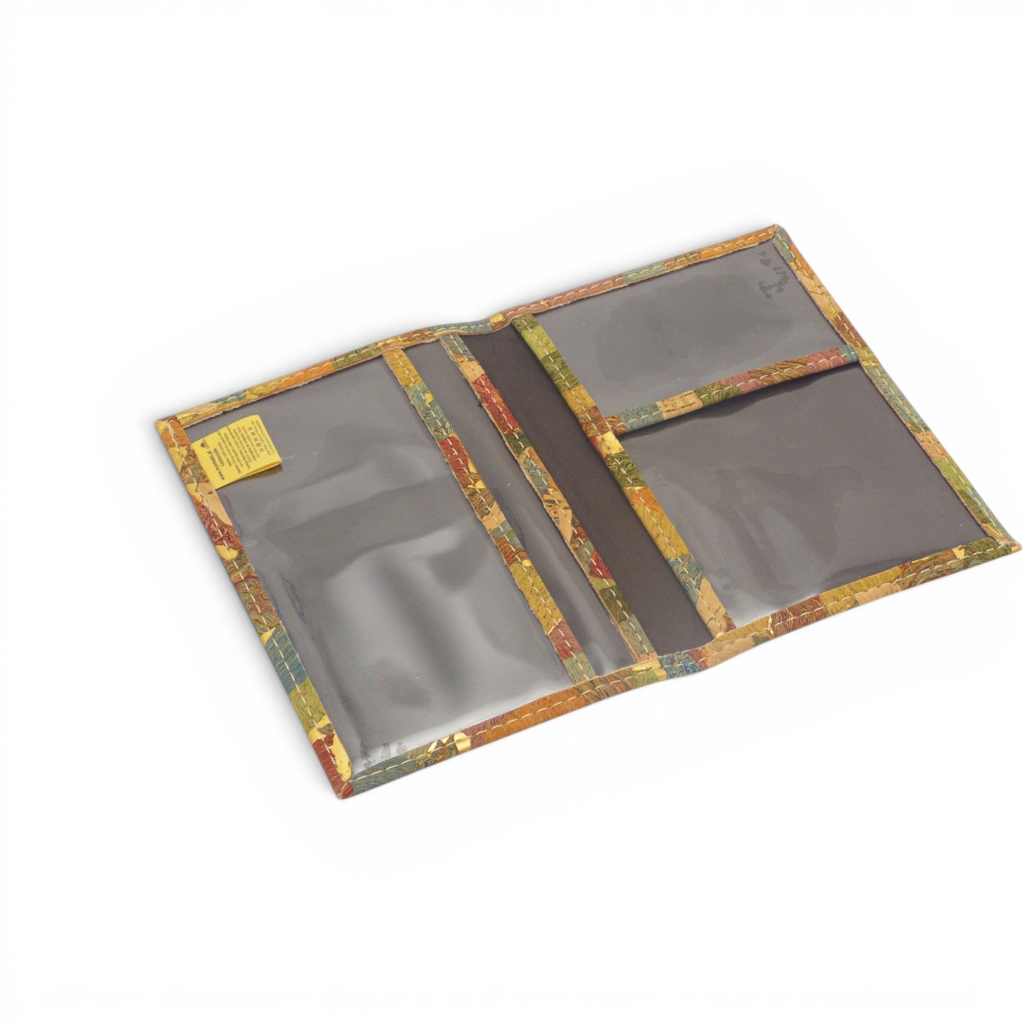 Détail intérieur pochette liège, compartiments gris transparent organisateurs