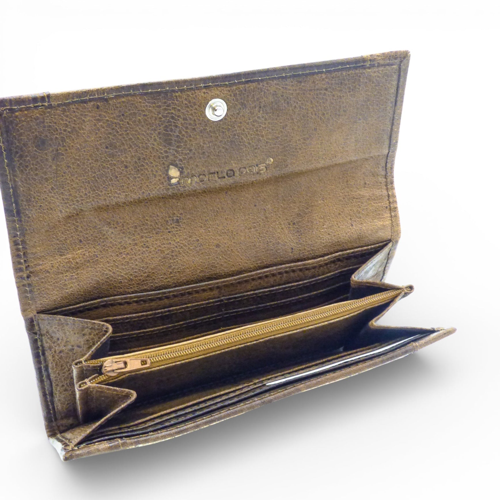 Kaki leather and cork wallet by Marla Pais, showcasing a durable and authentic design with a mix of textures.