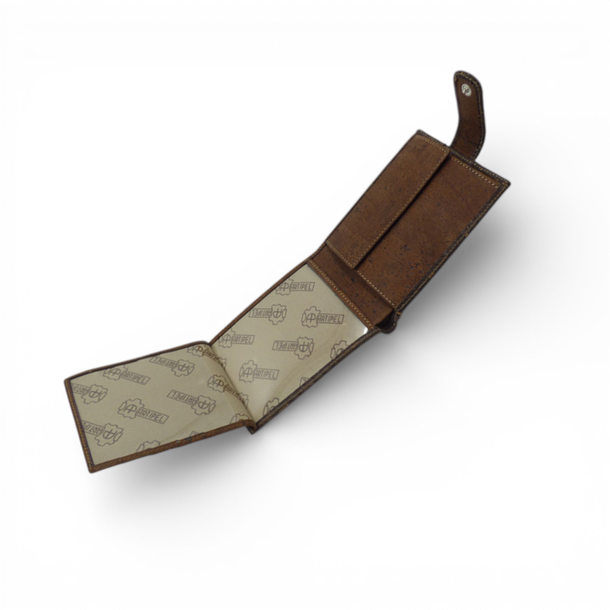 Cuir végétal gaufré — portefeuille homme Artipel liège rabat artisanat