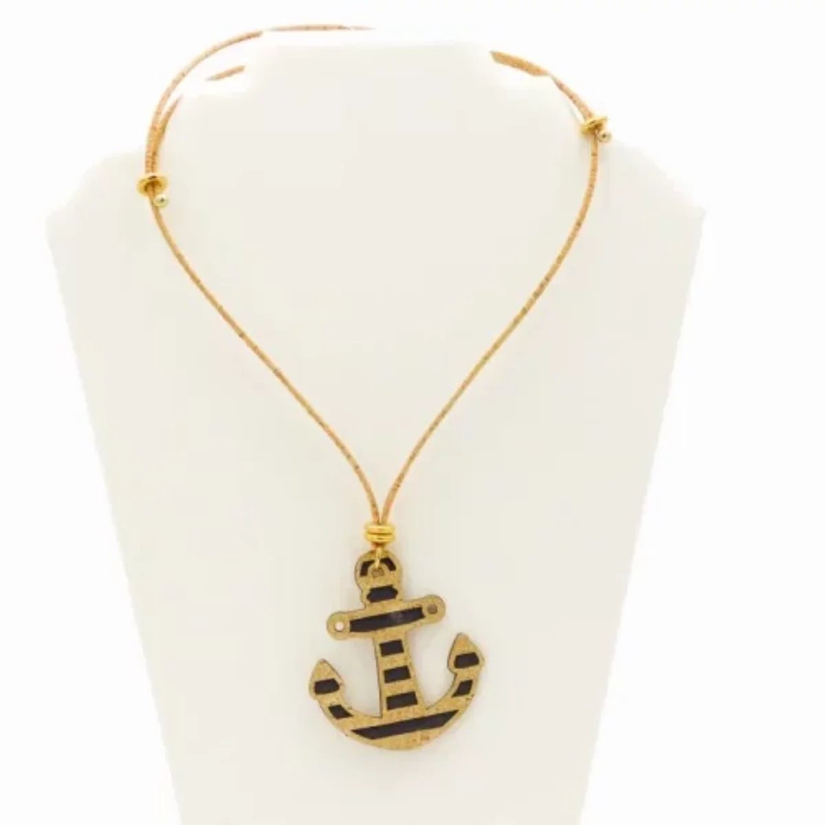 Collier vegan et éco-responsable en liège naturel du Portugal : Collier Liège Ancre Marine - Artipel - Home & Liège