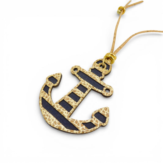 Collier Liège "Ancre Marine" by Artipel featuring a nautical anchor design on a textured cork necklace.