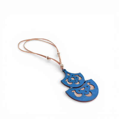 Collier pendentif fleur en liège du Portugal — bijou artisanal métal blanchi