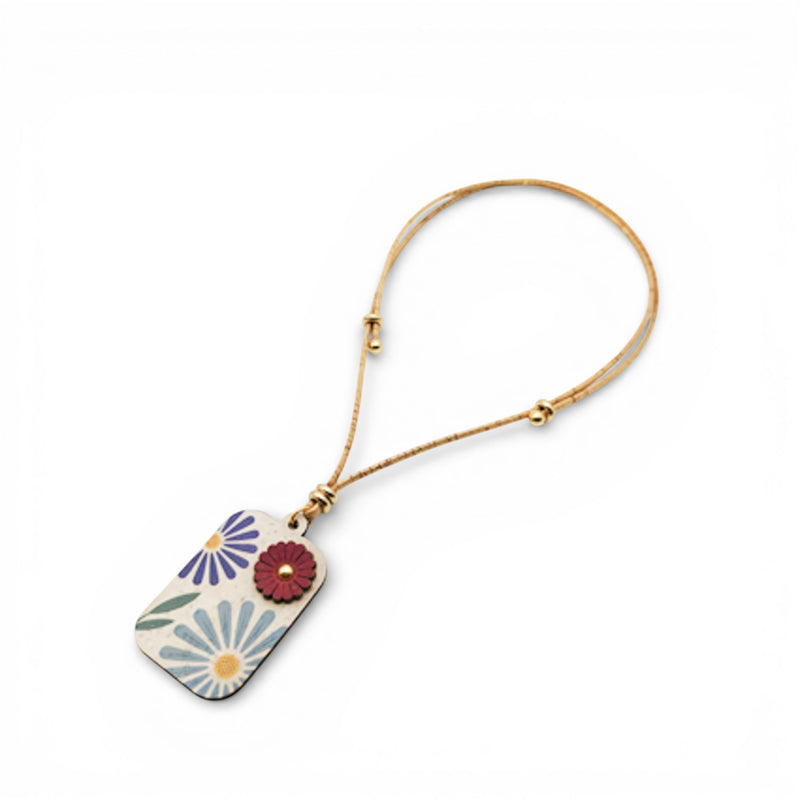 Collier pendentif rectangle en liège imprimé marguerites bleues — Artipel, fleur rouge en relief, Portugal