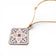 Gros plan sur le pendentif azulejo carré bleu et orange — Artipel, cordon réglable, Portugal