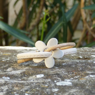 Bracelet liège Marguerite Argentée — Cork Colors fleur argent design délicat Portugal