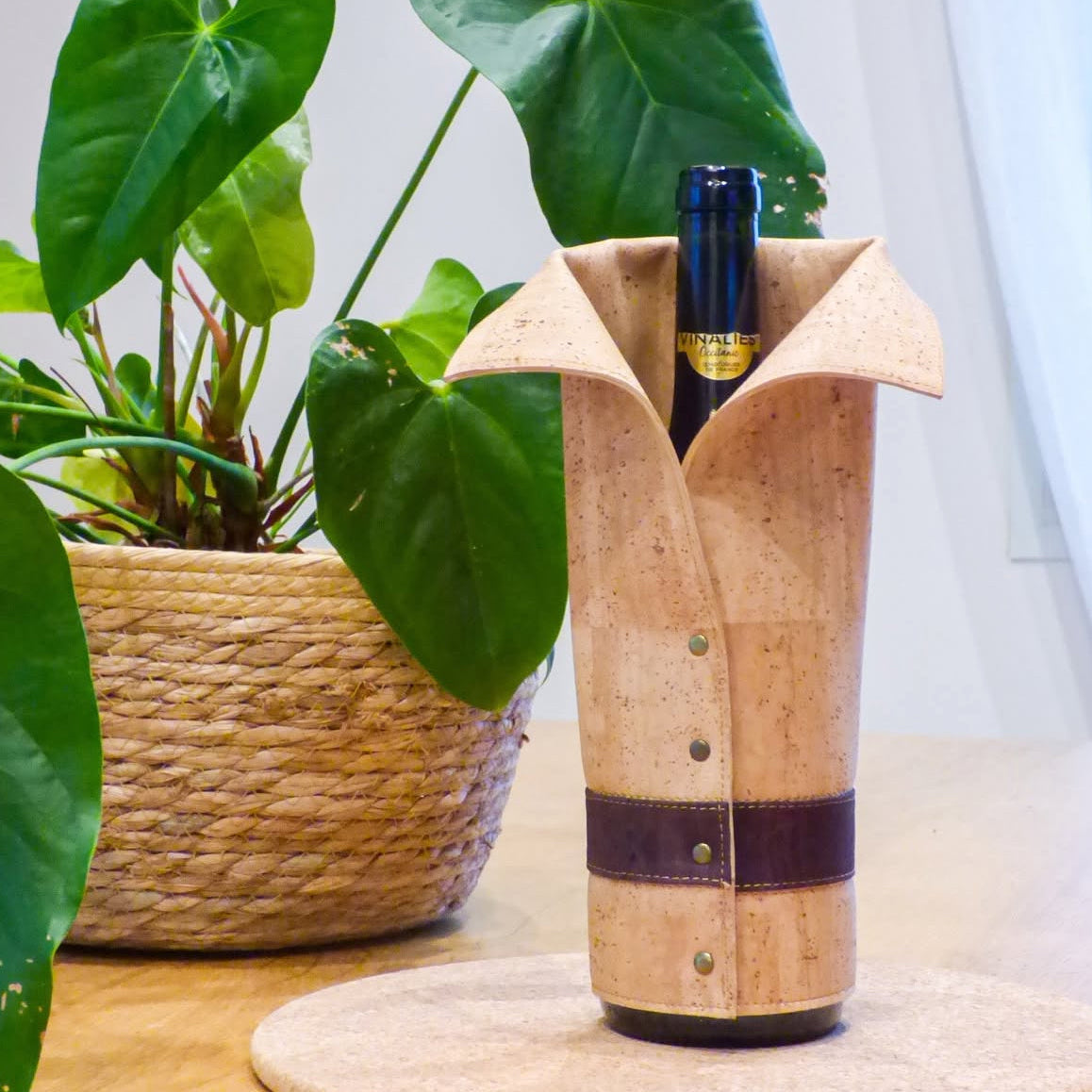 Housse chemise de bouteille vin en liège — Amador Varum Portugal cadeau gourmand