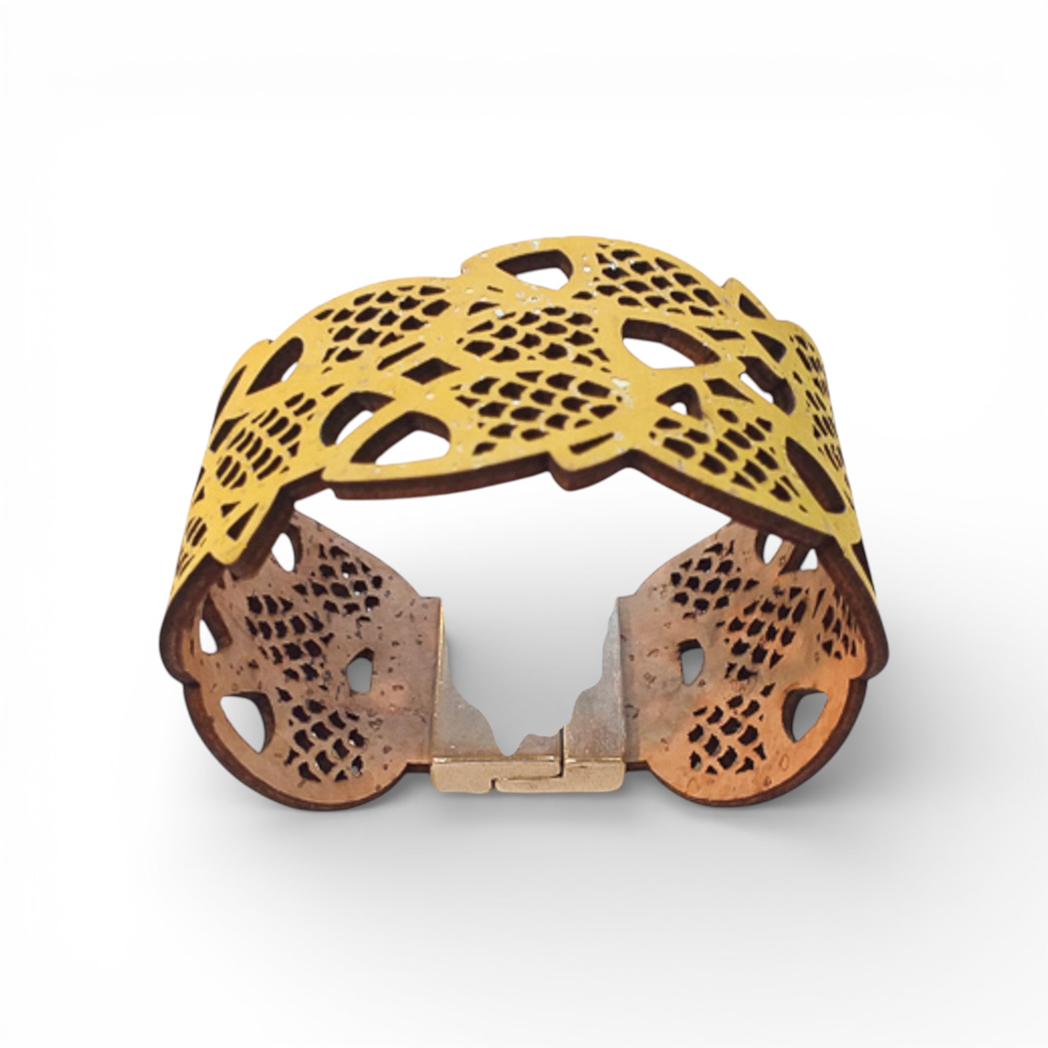 Ajouré yellow sardine bracelet made of cork by Artipel, featuring a magnetic silver closure and intricate design.