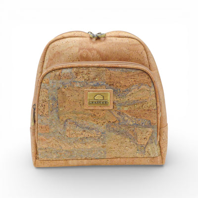 Sac à dos en liège naturel, poche avant marbrée beige et bleu-gris — Montado, vue de face, Portugal