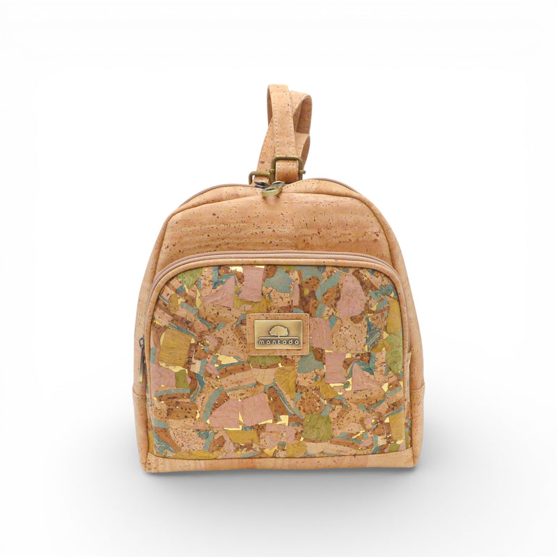 Sac à dos en liège naturel, poche avant à motif géométrique multicolore — Montado, vue de face, Portugal