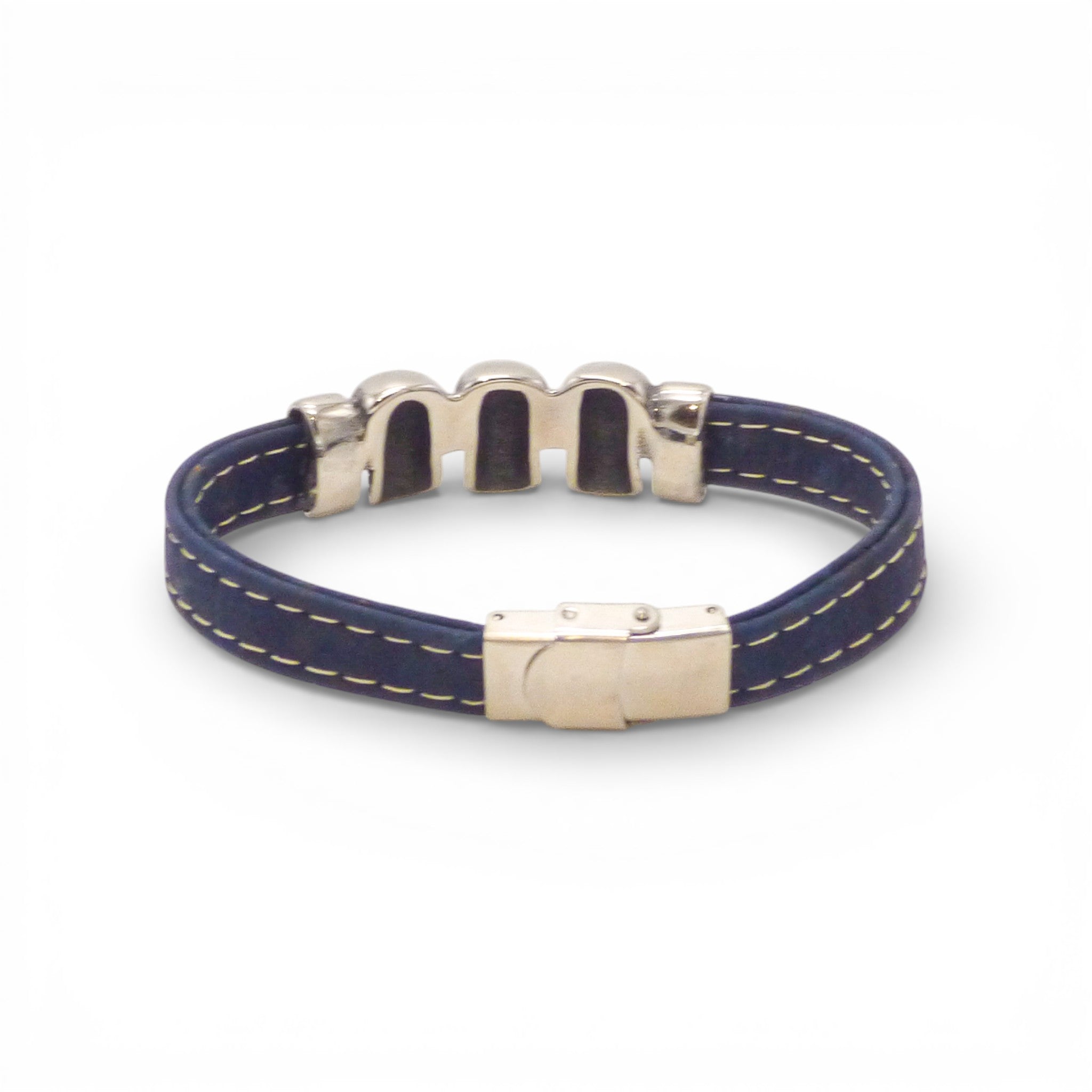 Dos d'un bracelet en liège brun — Cork Colors, montures des têtes de mort et fermoir acier, Portugal