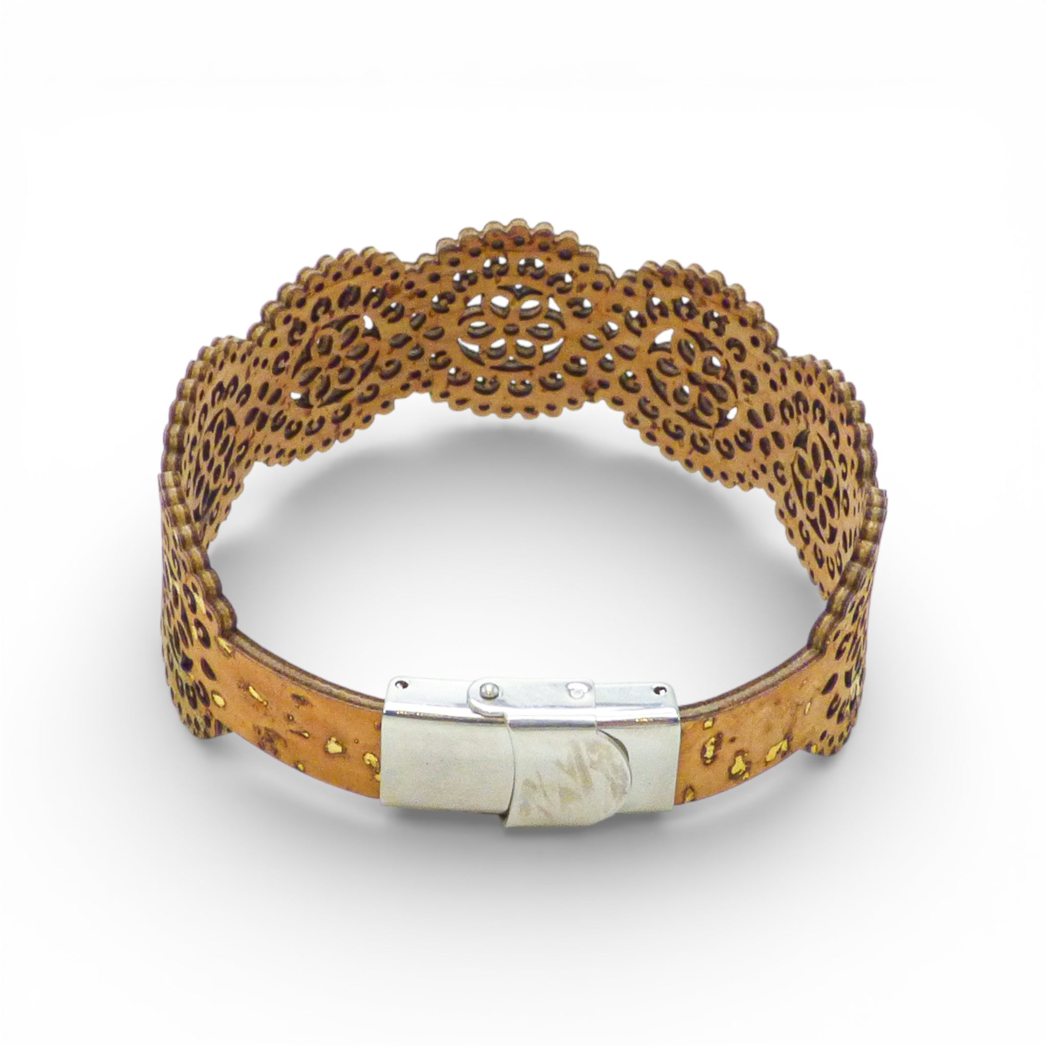 Bracelet manchette ajouré en liège naturel tan pailleté or — Cork Colors, fermoir acier, Portugal