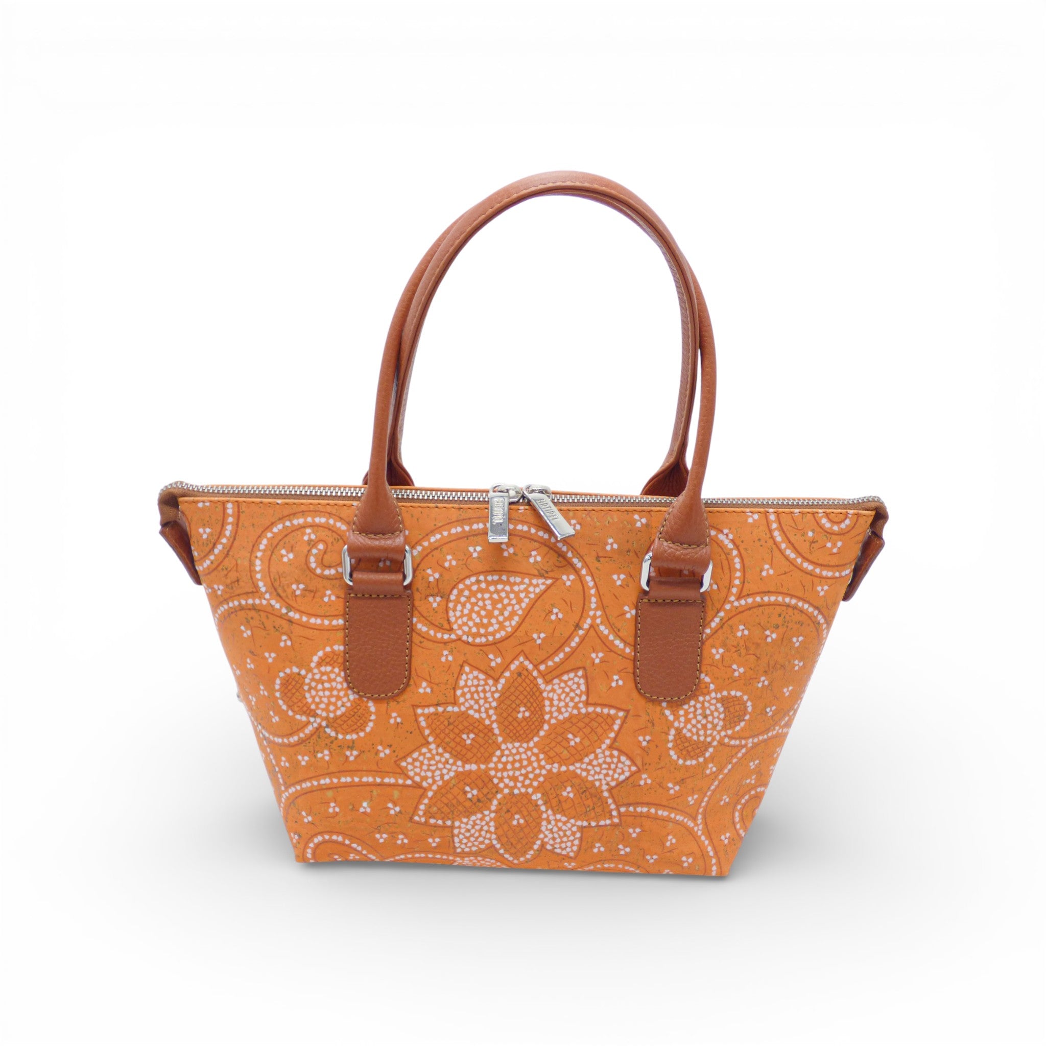 Sac modulable orange à motif paisley blanc en liège, de face — Artipel, anse caramel, Portugal