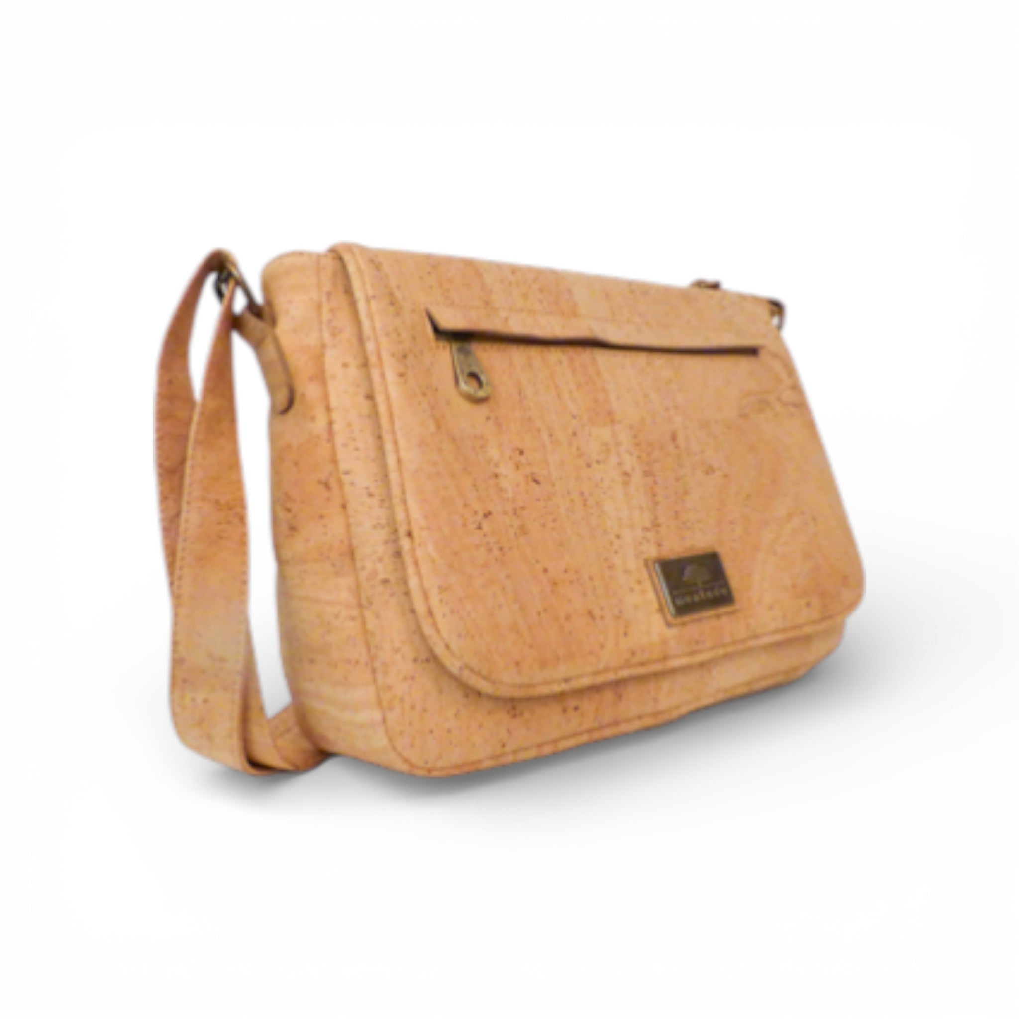 Sac bandoulière "Besace" de Montado en cuir marron, affichant une bandoulière réglable et une finition élégante.