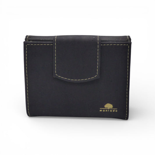 Portefeuille Femme "Format Moyen" by Montado in a stylish design, showcasing its interior and exterior features.