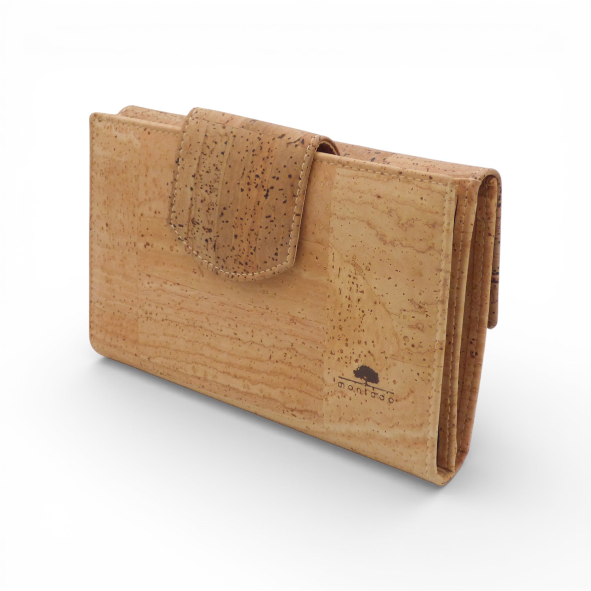 Montado Grand Format women's wallet in stylish design, showcasing the exterior and texture details.