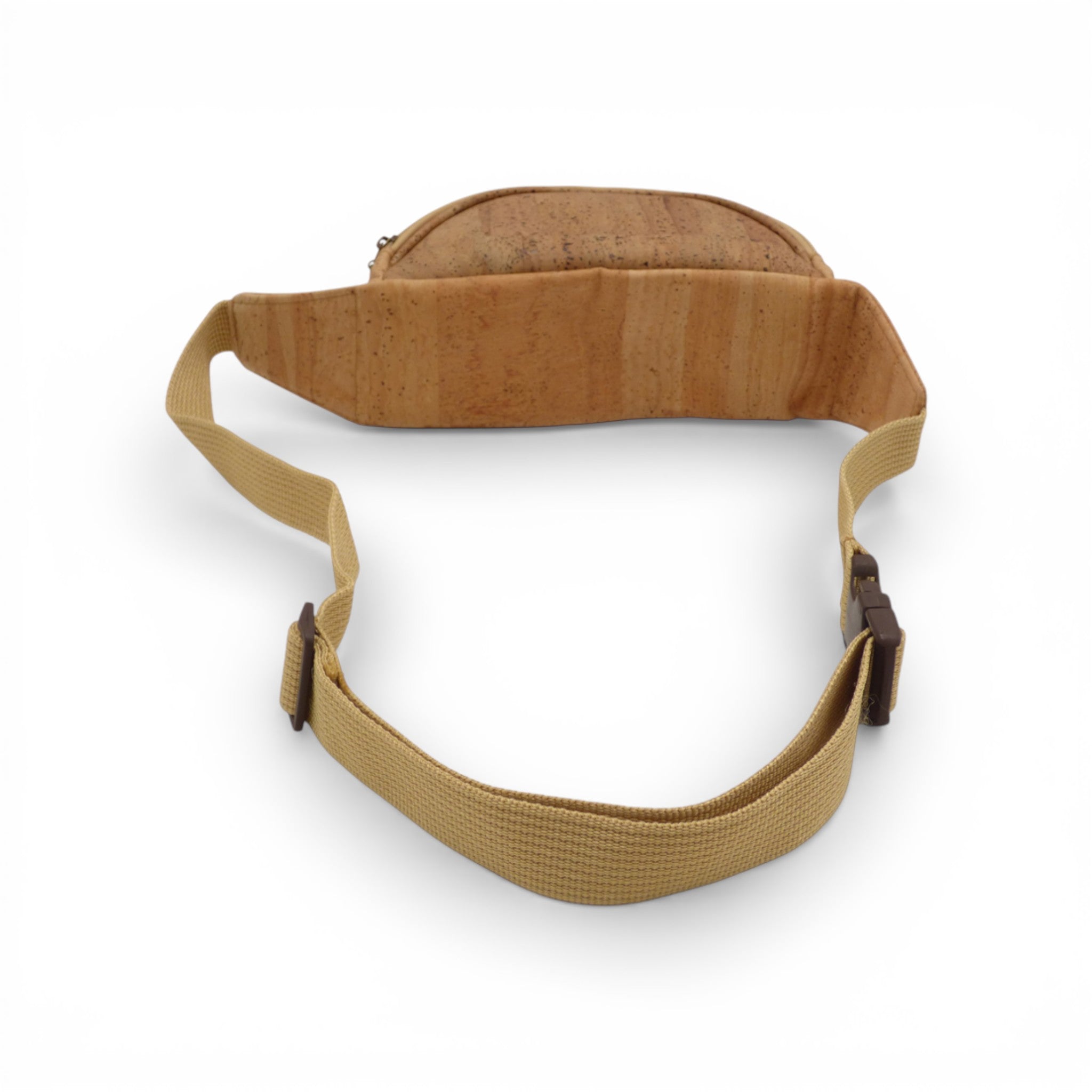 Dos d'un sac banane en liège naturel — Montado, longue sangle textile à boucles, Portugal