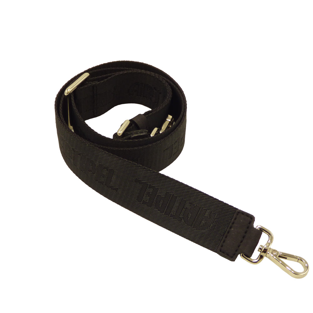 Sac à main en liège Artipel, montrant sa texture naturelle et design élégant, idéal pour un look éco-responsable.