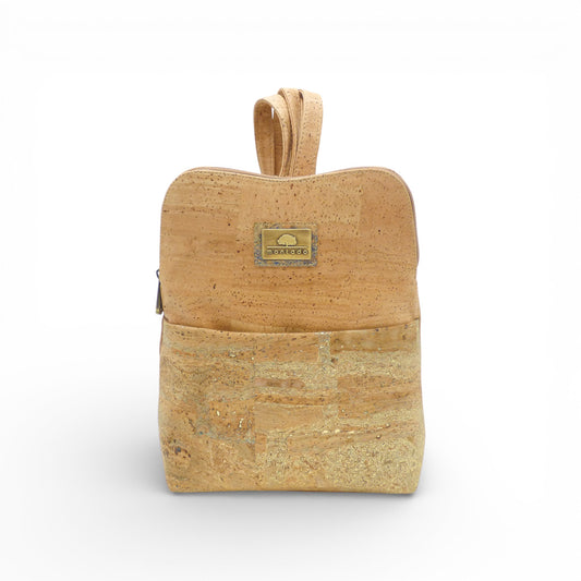Sac à dos compact en liège Montado, montrant un design élégant et durable avec une texture naturelle.