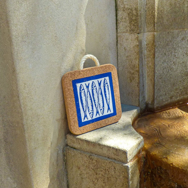 Dessous de plat Sardines bleu en liège du Portugal — Viking symbole portugais déco