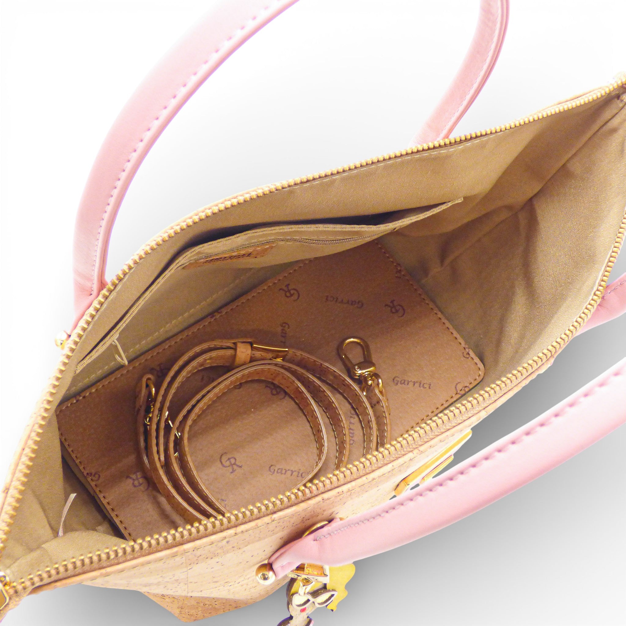 Intérieur du sac en liège, doublure beige et bandoulière amovible — Artipel, Portugal