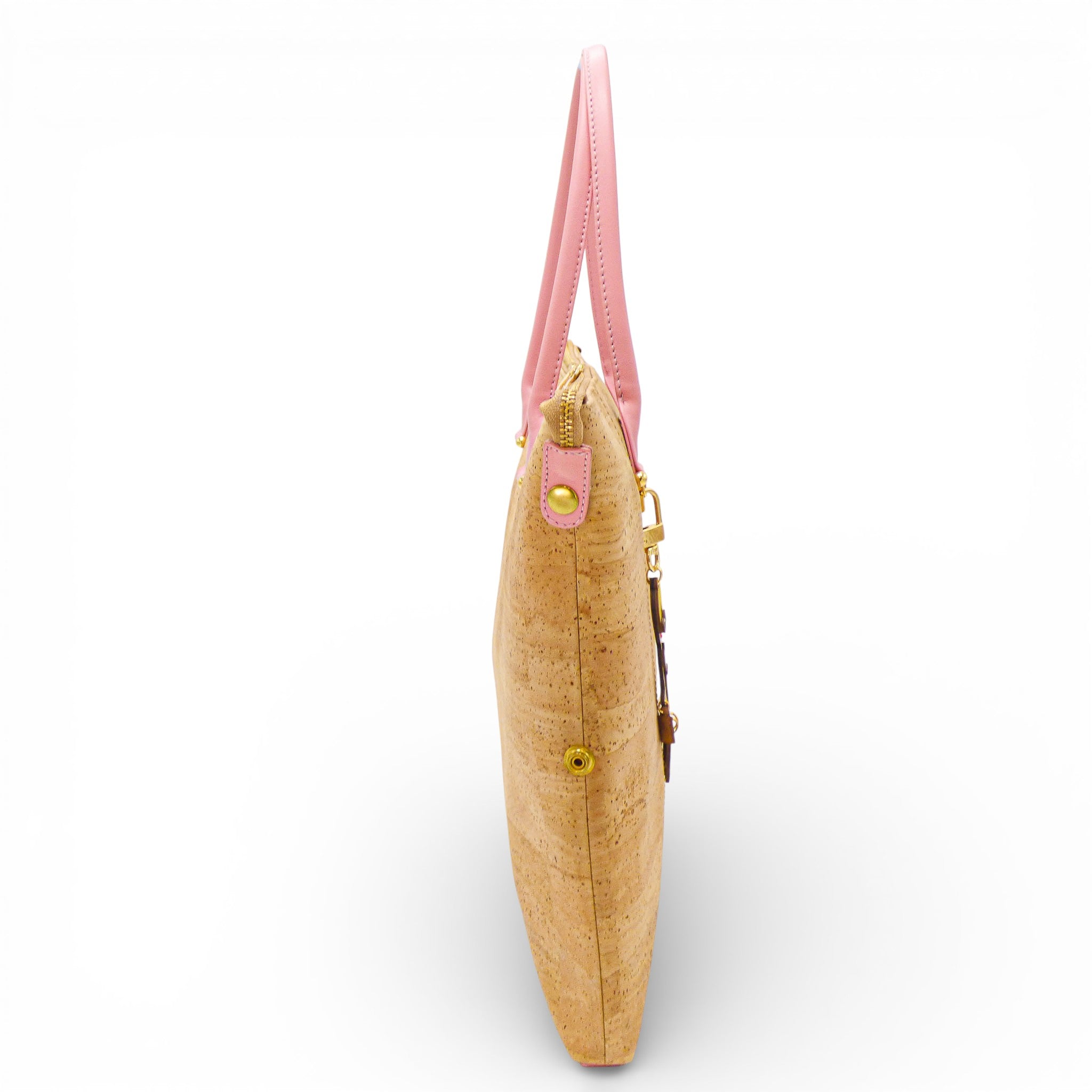 Profil d'un cabas en liège naturel, anse rose poudré — Artipel, bouton doré, Portugal