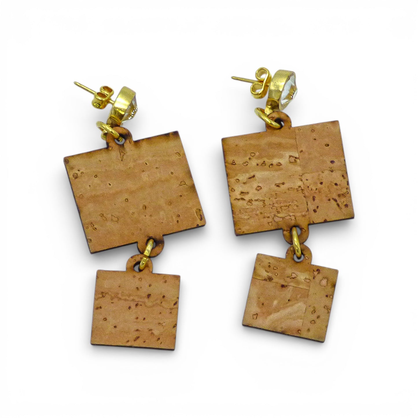 Boucles d'oreilles en liège "Rio Do Brazil" d'Artipel, légères avec design naturel et texture unique.