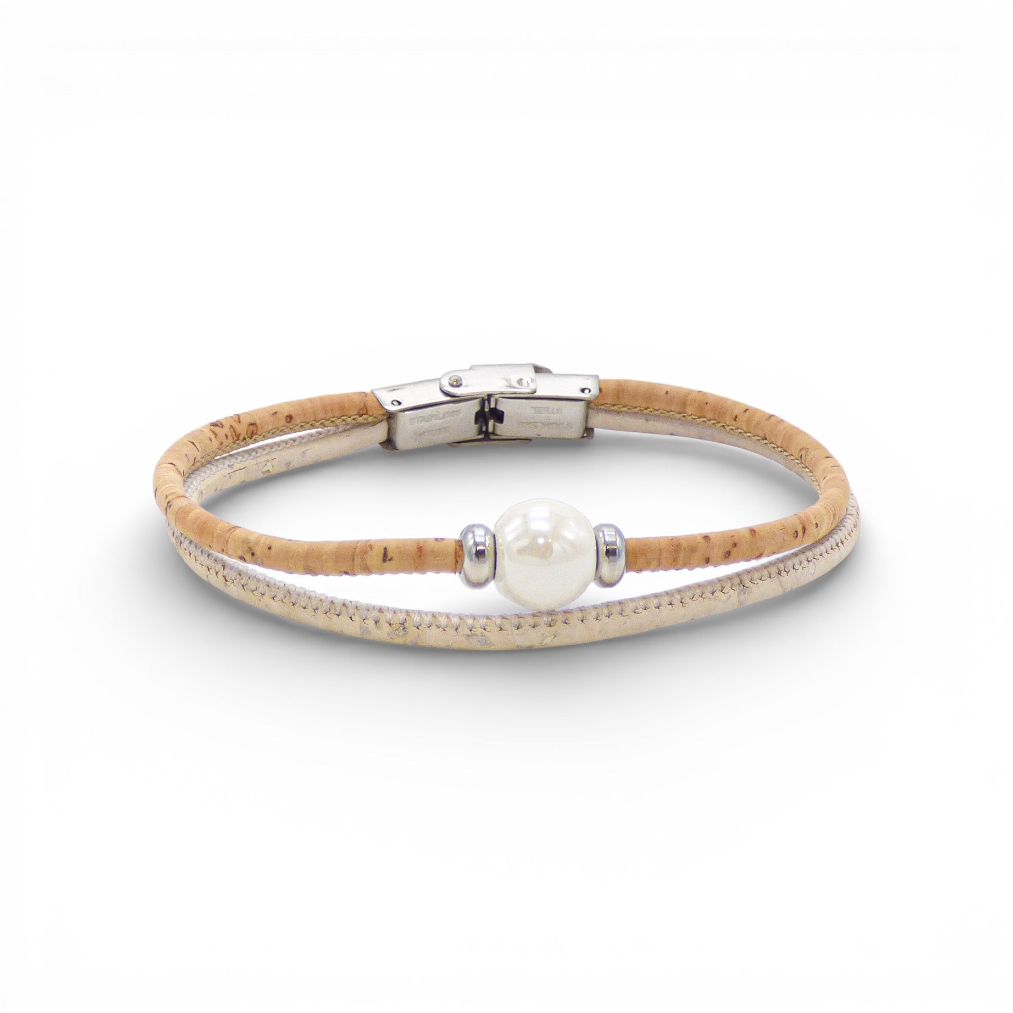 Bracelet duo en liège naturel, perle nacrée blanche — Cork Colors, fermoir métal blanchi, Portugal