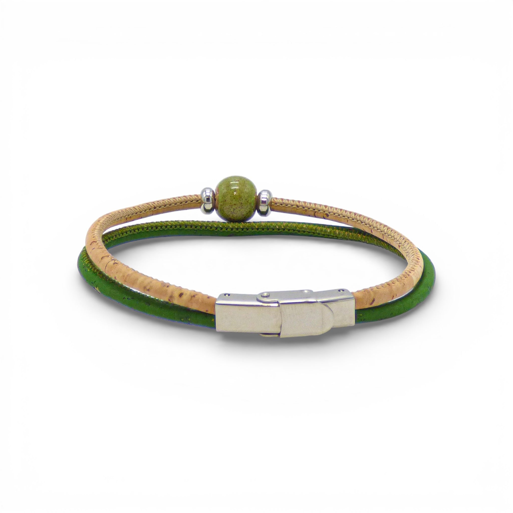 Bracelet en liège naturel et vert olive, perle céramique — Cork Colors, fermoir acier, Portugal