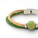 Gros plan sur la perle céramique vert clair du bracelet en liège — Cork Colors, cordon vert, Portugal