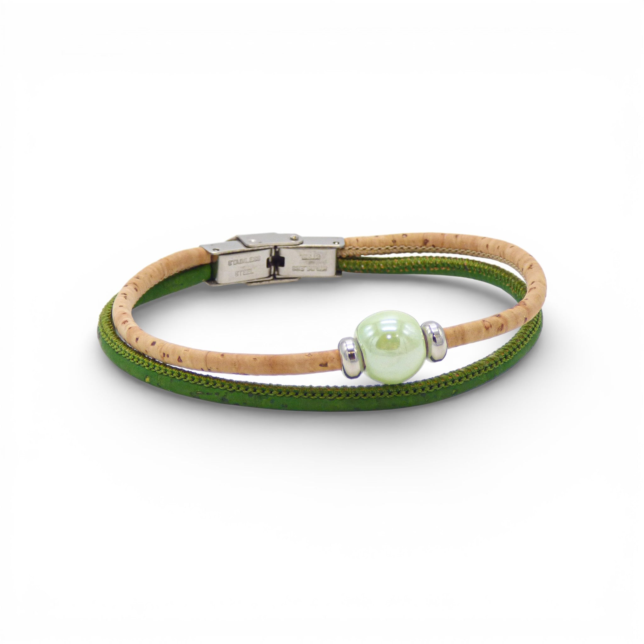 Bracelet en liège naturel et vert, perle céramique vert clair — Cork Colors, fermoir acier, Portugal