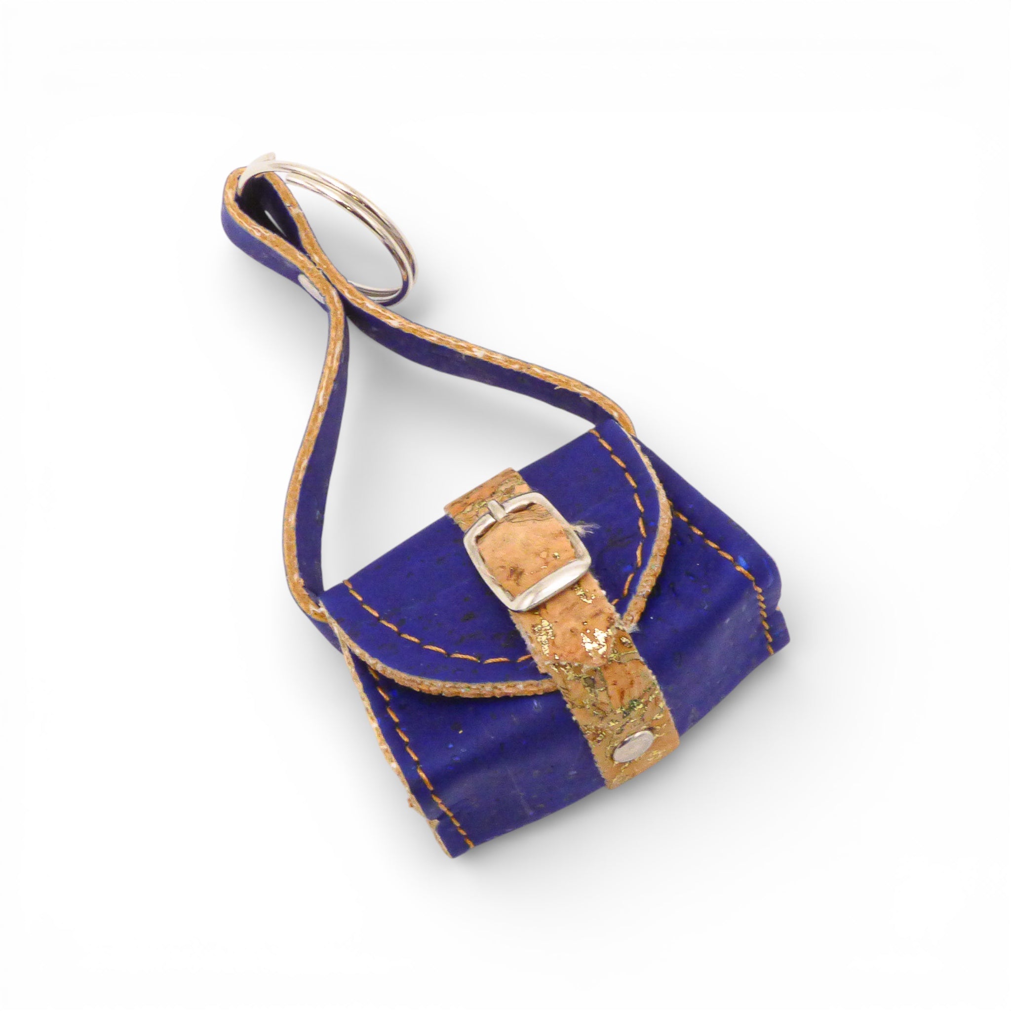 Amador Varum porte clef featuring a unique design with a stylish bracelet in cork and leather.