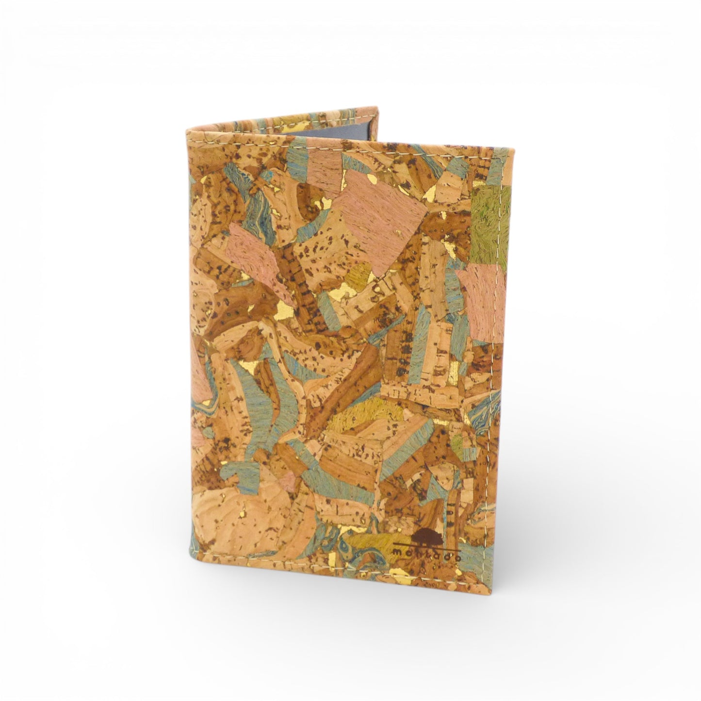 Montado Pochette Document in natural cork, showcasing a stylish and functional porte monnaie design.