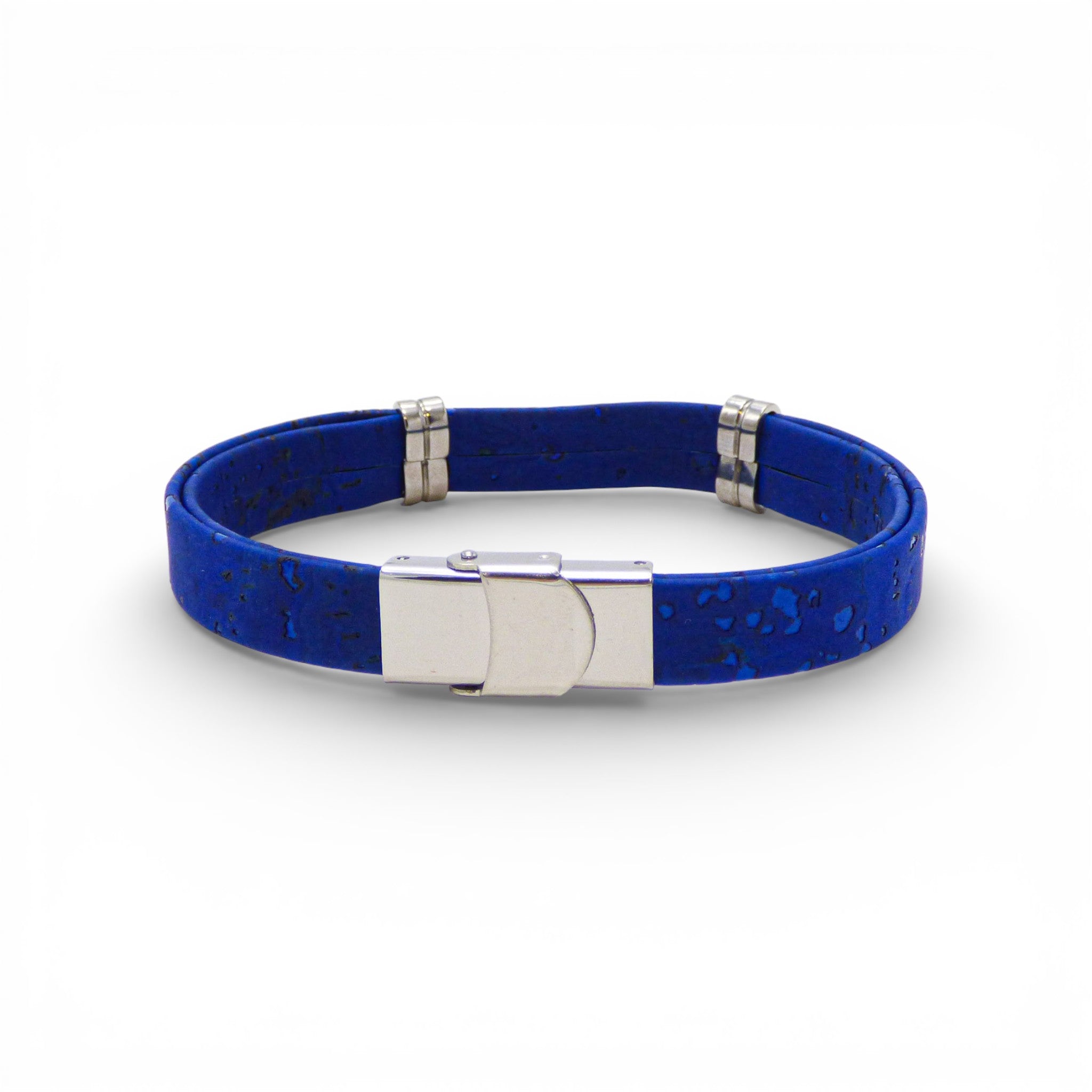 Cork Colors men's bracelet featuring a blue design with a stylish manille technique and durable cork material.